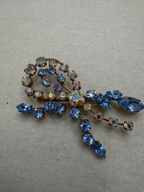 Vintage Austrian Blue Crystal Floral Ribbon Brooch